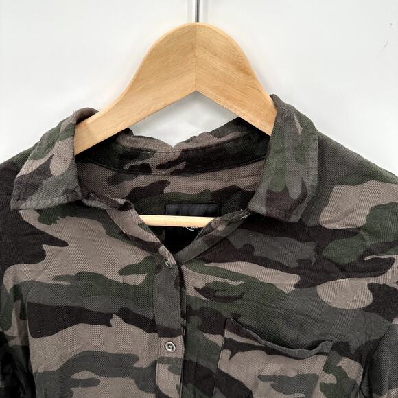 RAILS NWT Jordin Camo Button Down Shirt // S - Picture 6 of 13